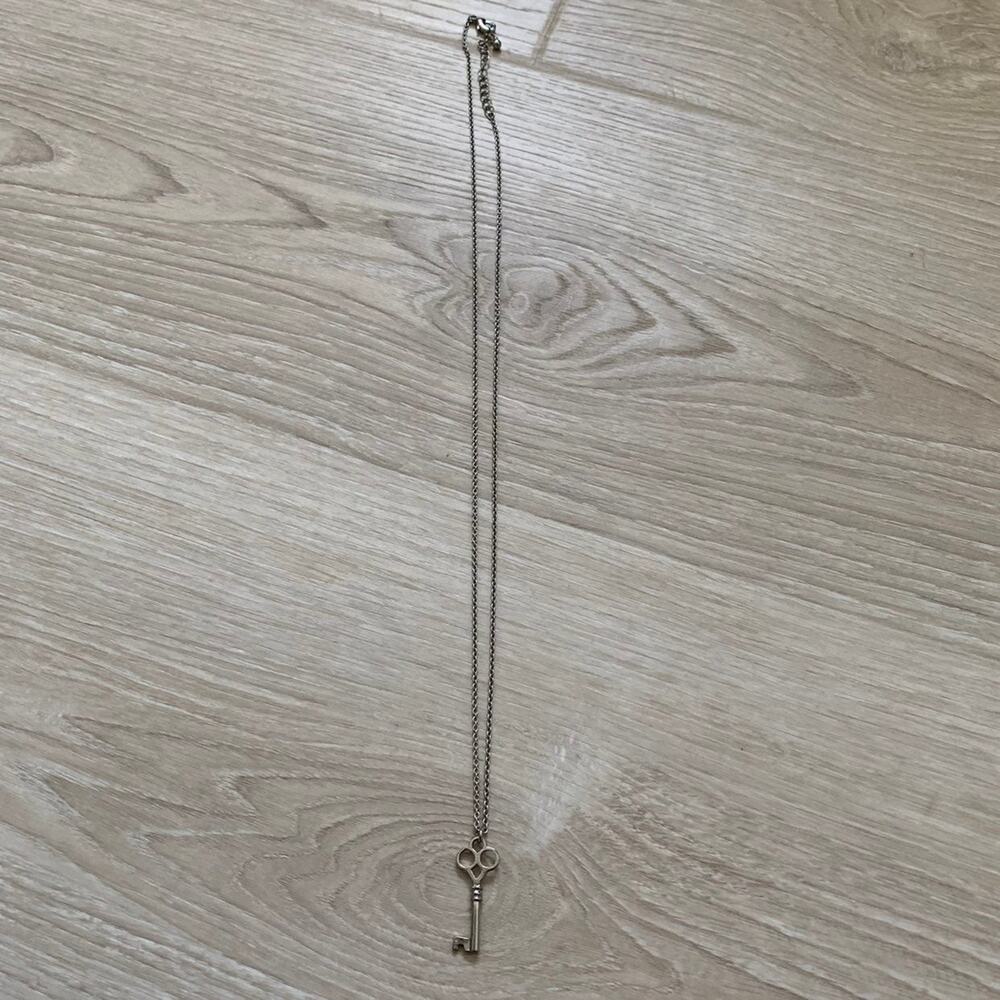 Forever21 Silver key pendant Necklace